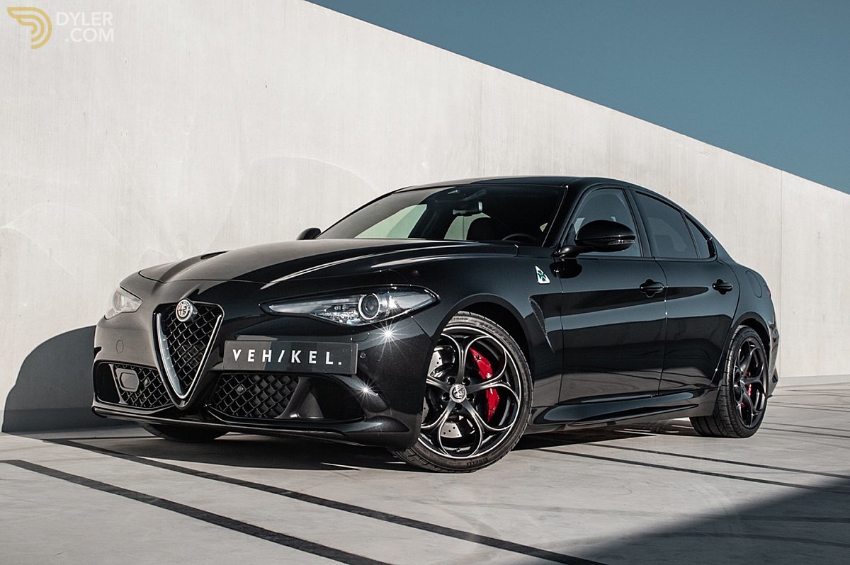 large_alfa-romeo-giulia-quadrifoglio-sedan-saloon-2019-black-for-sale.jpg